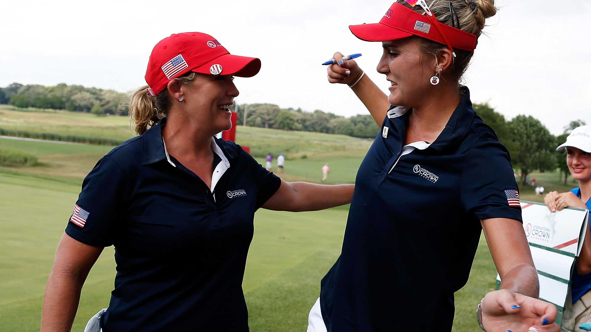 (L) Cristie Kerr and (R) Lexi Thompson of the United States celebrate after winning the 2016 UL International Crown 